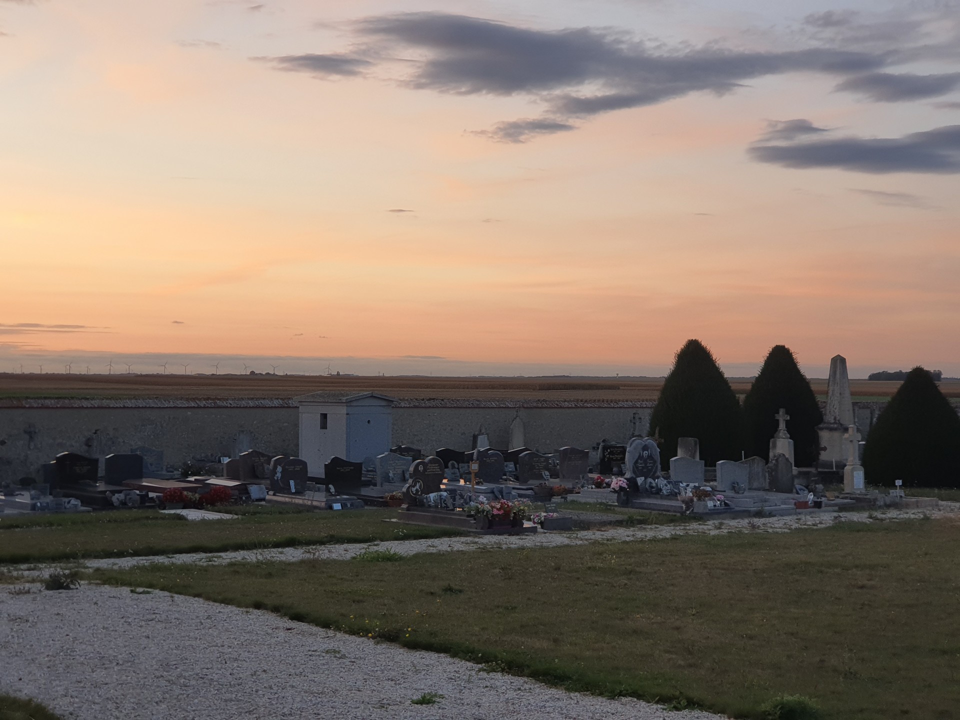 Le cimetière